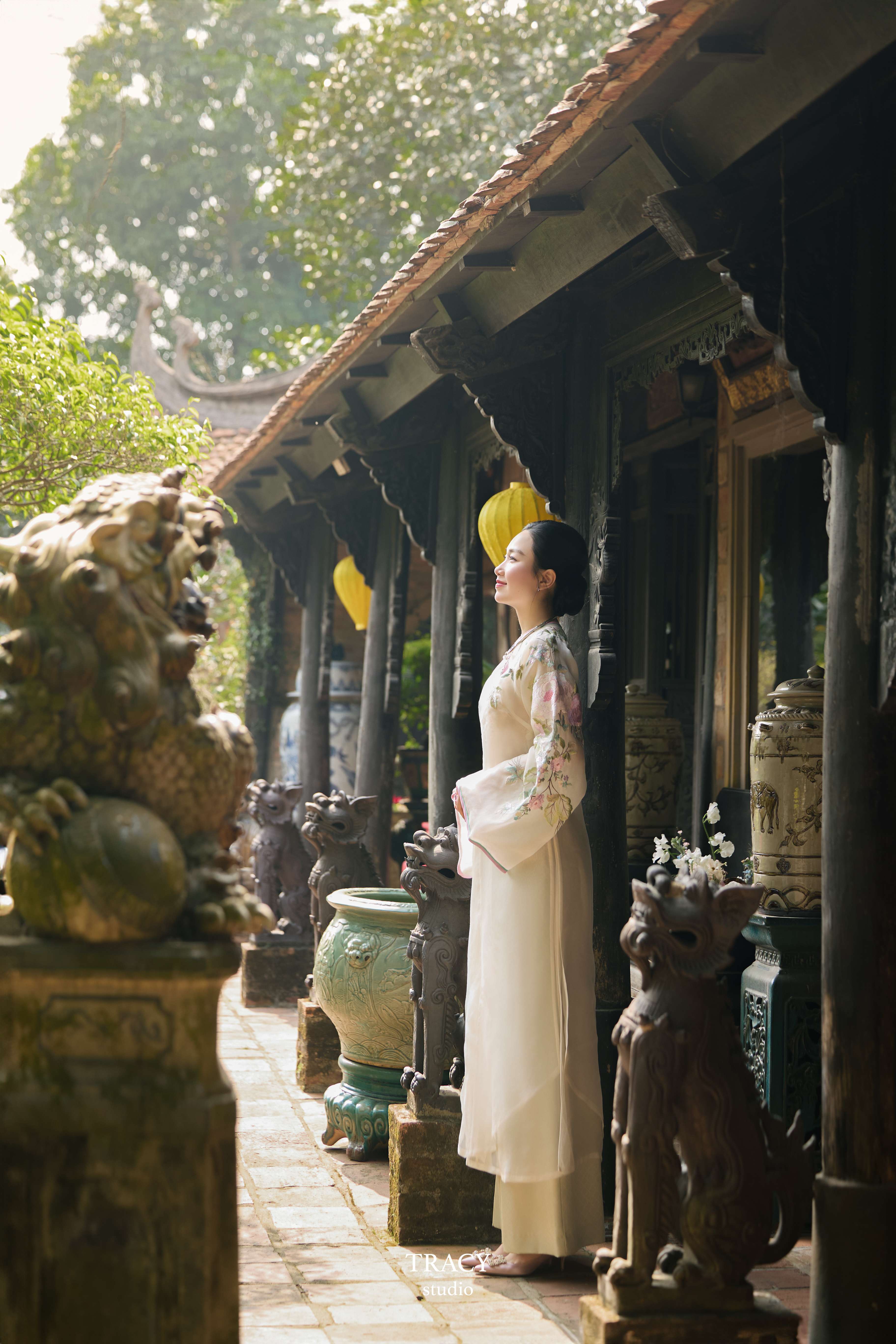 frontend/img/gallery/anh-tet-yem-ao-dai/tracy-studio-chup-ao-dai-lan-huong (4).jpg